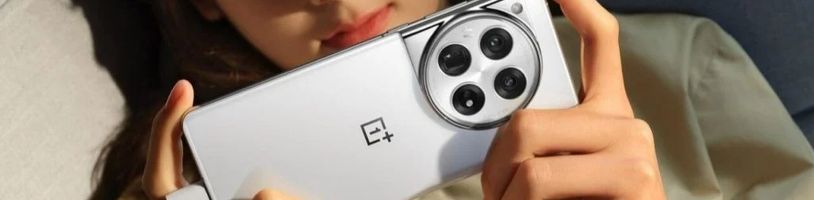 Další vlajka v Evropě: OnePlus 12 si můžete předobjednat i vy