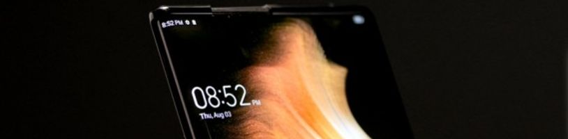 Tecno se pochlubilo konceptem mobilu s rolovacím displejem. Co na něj říkáte?
