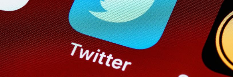 Musk: Příjmy Twitteru z reklam klesly o 50 %